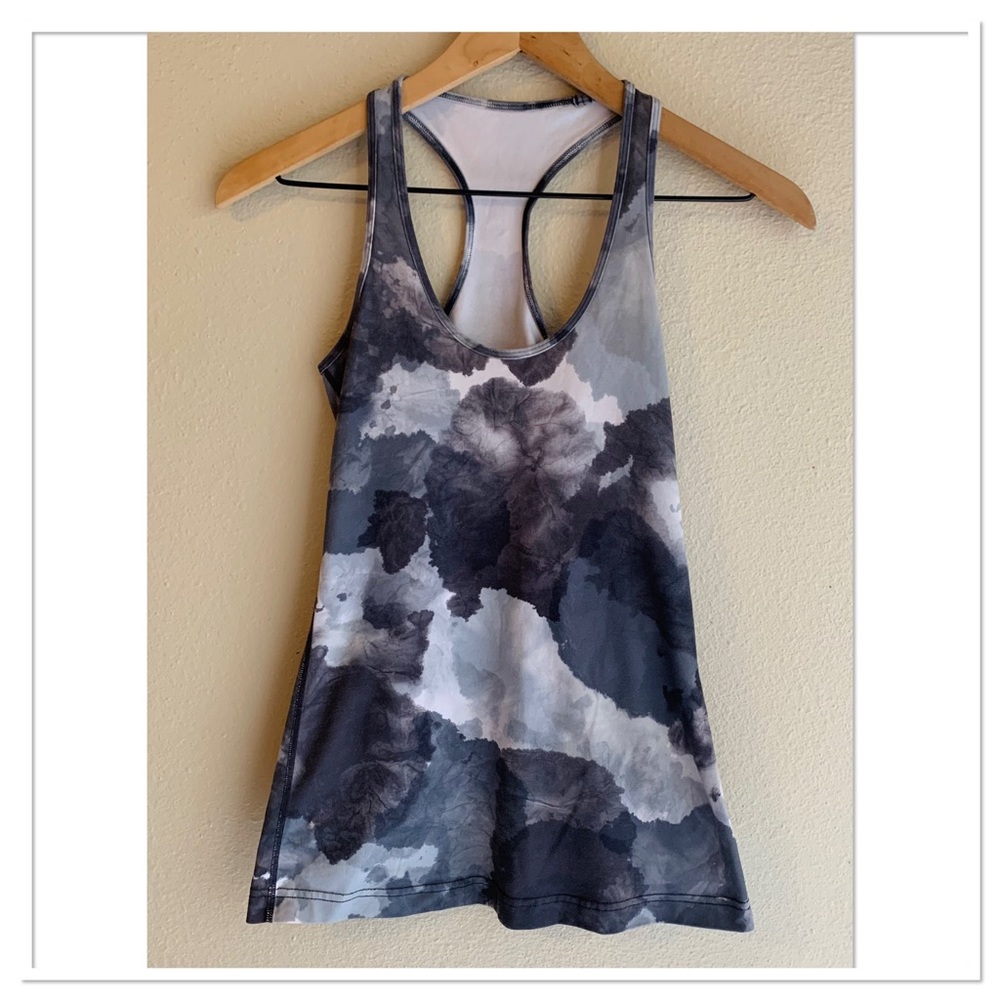 Lululemon Cool Racerback Logo Yoga Scoop Tank Top Gray White Size Small